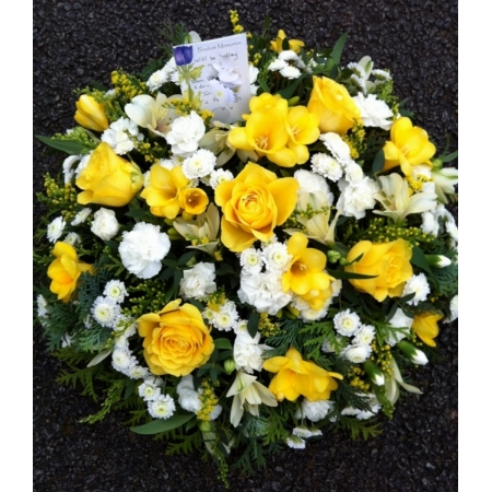Yellow and White Posy Pad